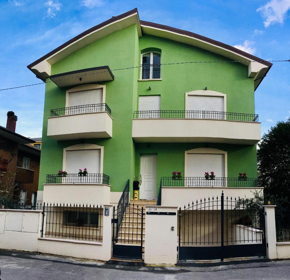 里米尼Residenza Elena公寓 外观 照片